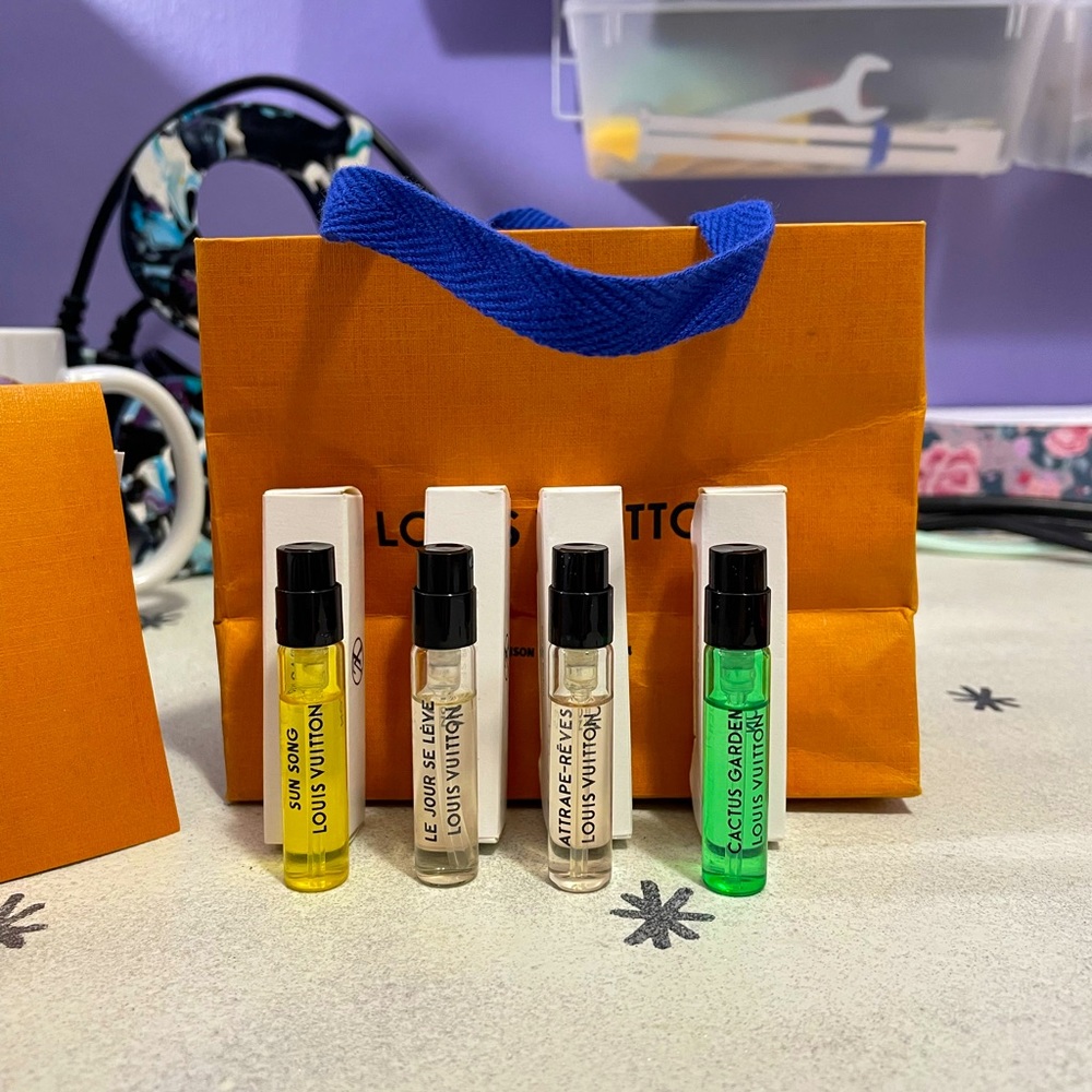 •4 Authentic Louis Vuitton Perfume Samples•